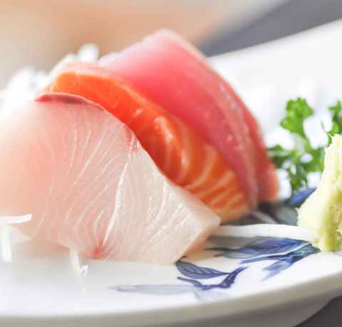 hirame sashimi z łososia i tuńczyka