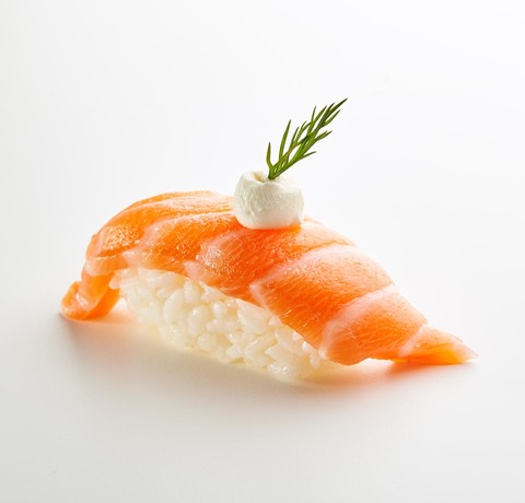 Japonskie sushi z tunczyka Sake Nigir Sushi