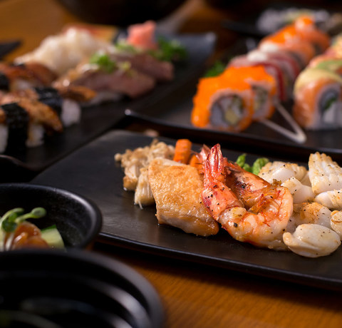 Japońskie grilowane owoce morza Teppanyaki