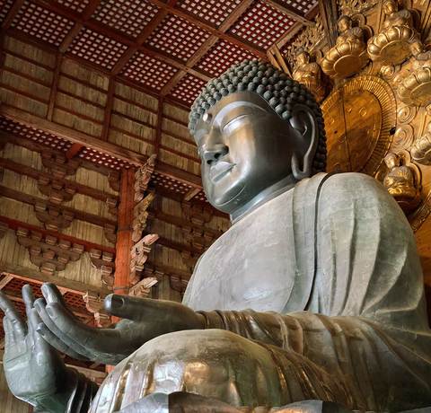 Posąg wielkiego Buddy - Todaiji Nara